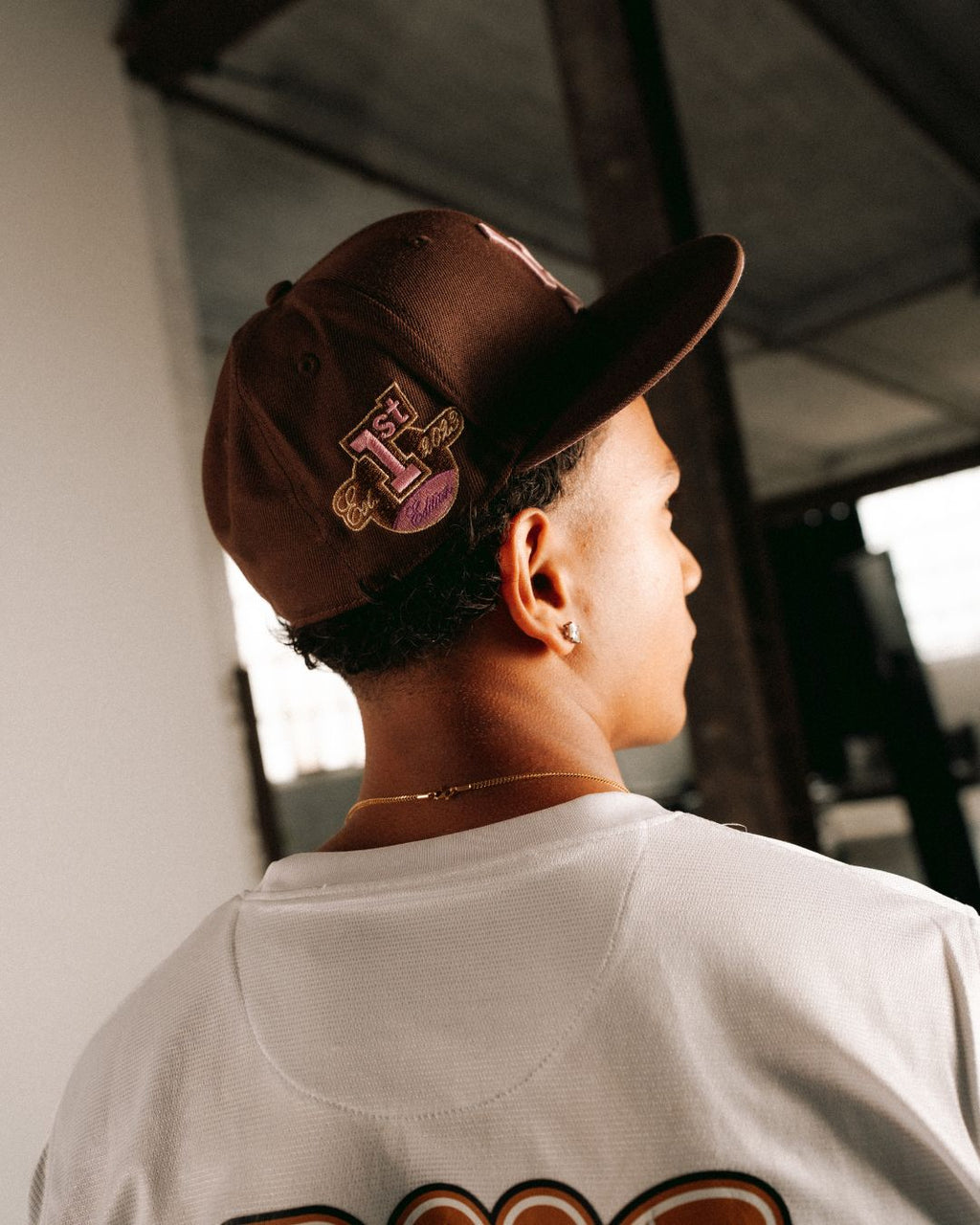BROWN PINK CAP
